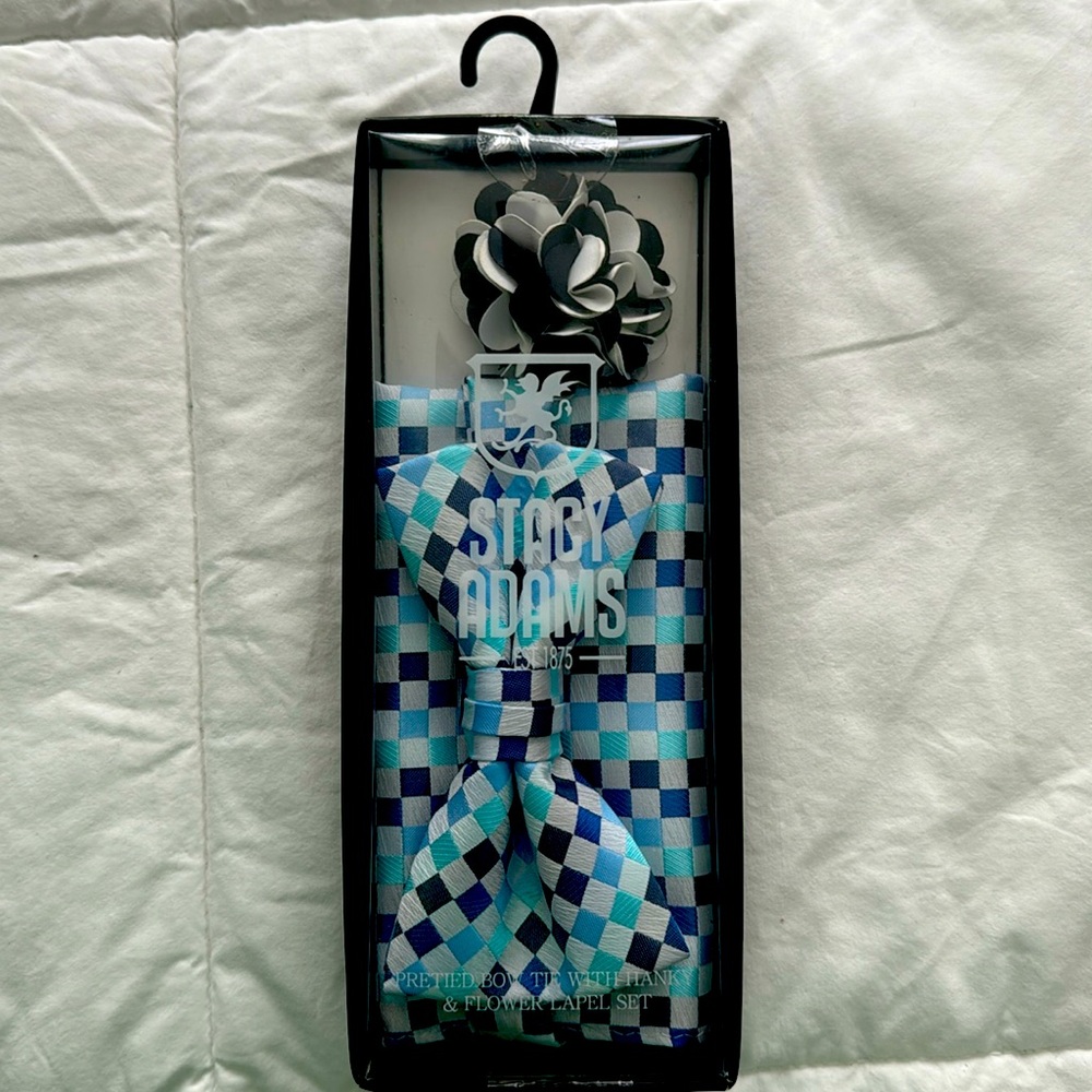 Stacy Adams Pretied Bow Tie with Pocket Square and Flower Lapel Set
